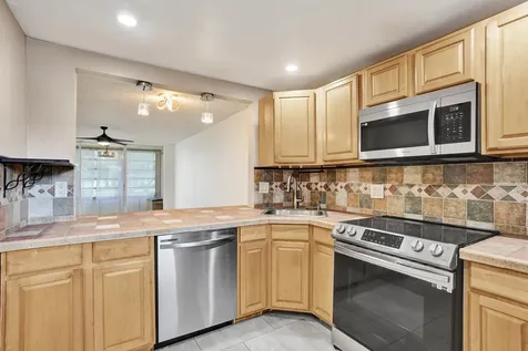8301 Sands Point Boulevard Tamarac FL 33321