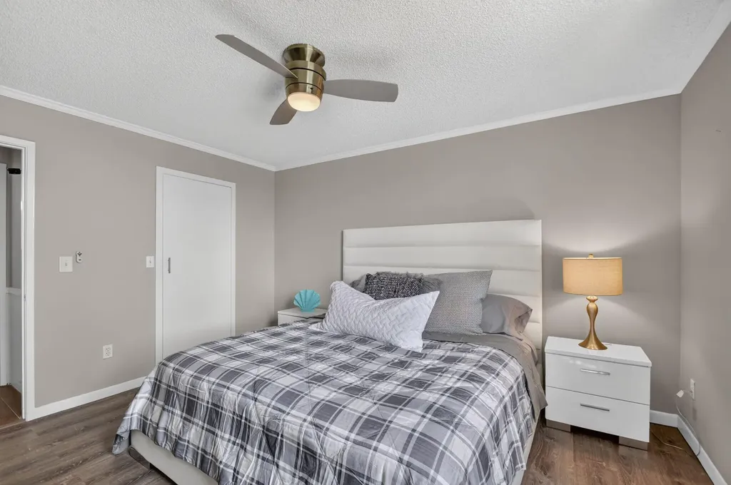 135 Yacht Club Way Hypoluxo FL 33462
