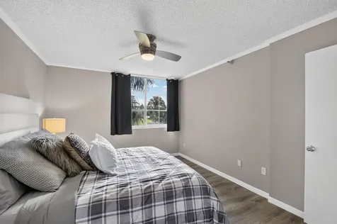 135 Yacht Club Way Hypoluxo FL 33462