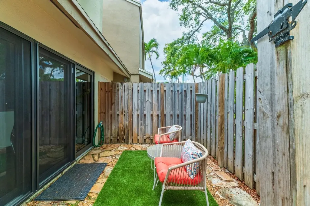 308 City View Drive Fort Lauderdale FL 33311