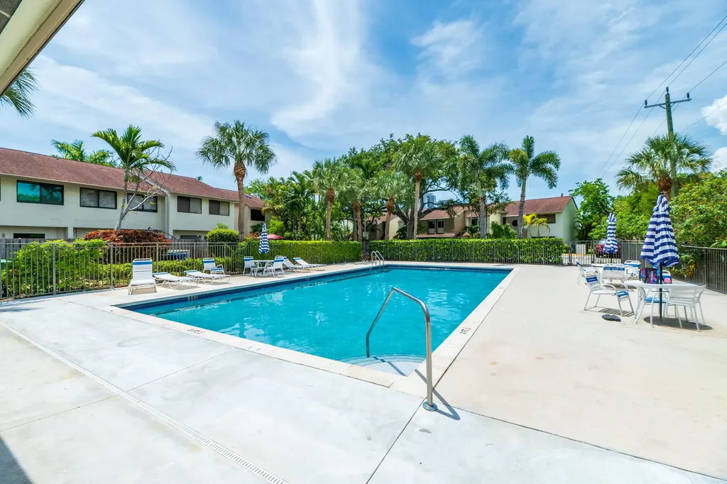 308 City View Drive Fort Lauderdale FL 33311