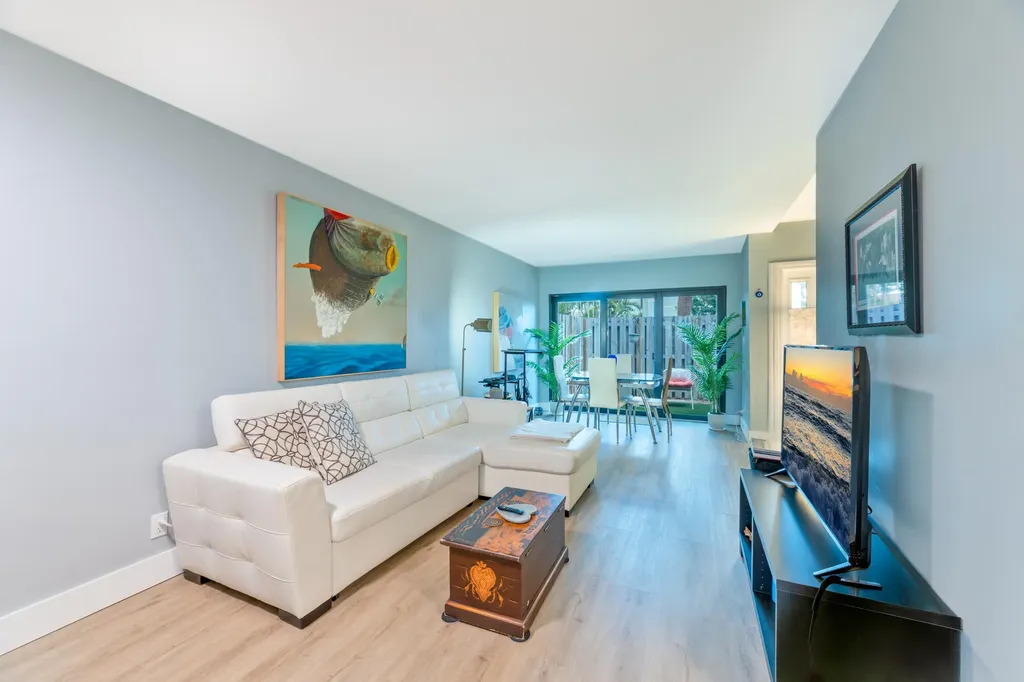 308 City View Drive Fort Lauderdale FL 33311