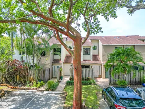 308 City View Drive Fort Lauderdale FL 33311