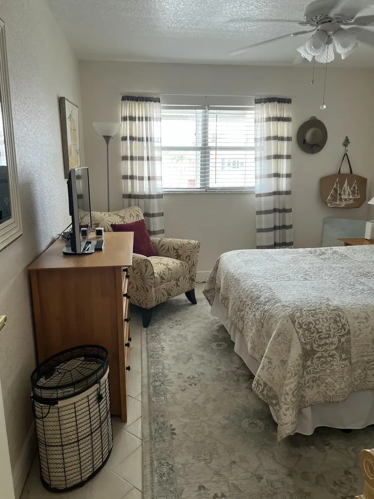 84 Saxony Delray Beach FL 33446
