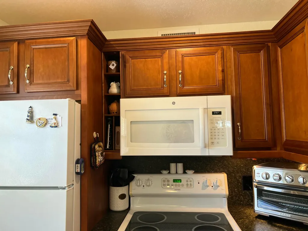 84 Saxony B Delray Beach FL 33446