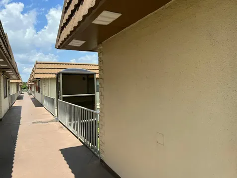 84 Saxony Delray Beach FL 33446