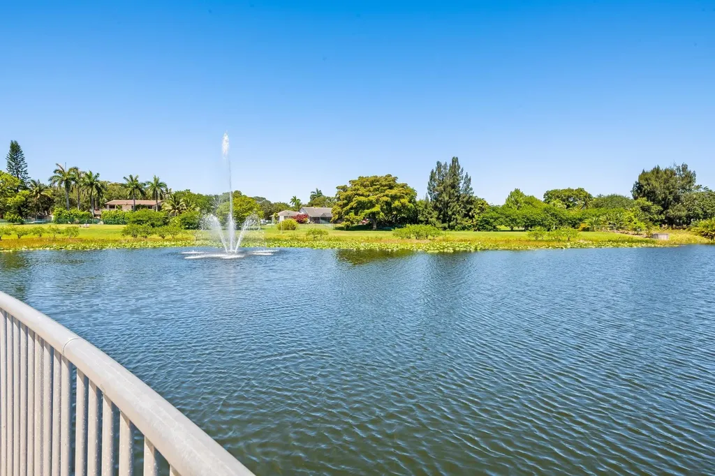 6412 SW 55th Place Davie FL 33314