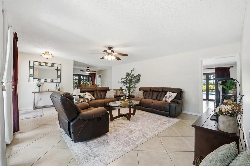 2017 NW 102nd Terrace Coral Springs FL 33071