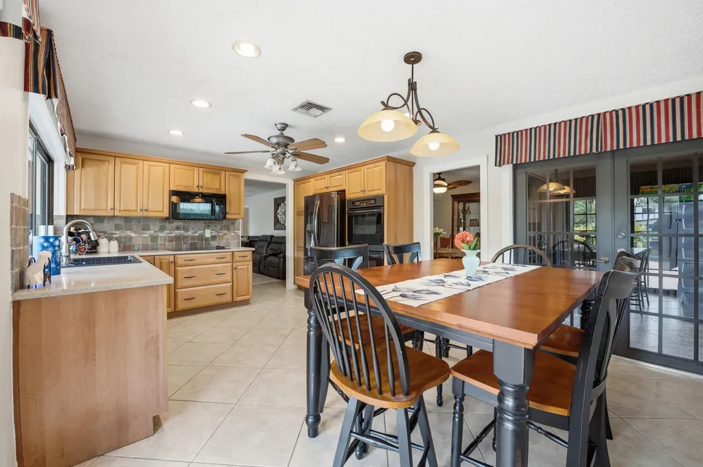 2017 NW 102nd Terrace Coral Springs FL 33071