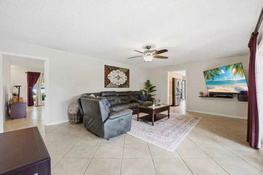 2017 NW 102nd Terrace Coral Springs FL 33071