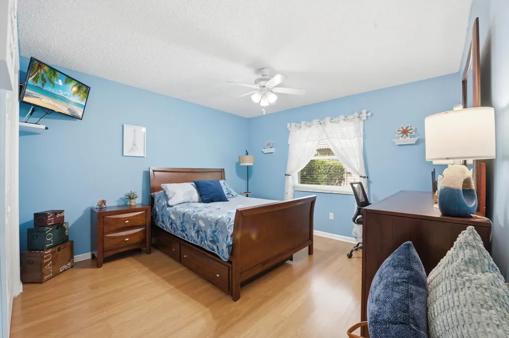 2017 NW 102nd Terrace Coral Springs FL 33071