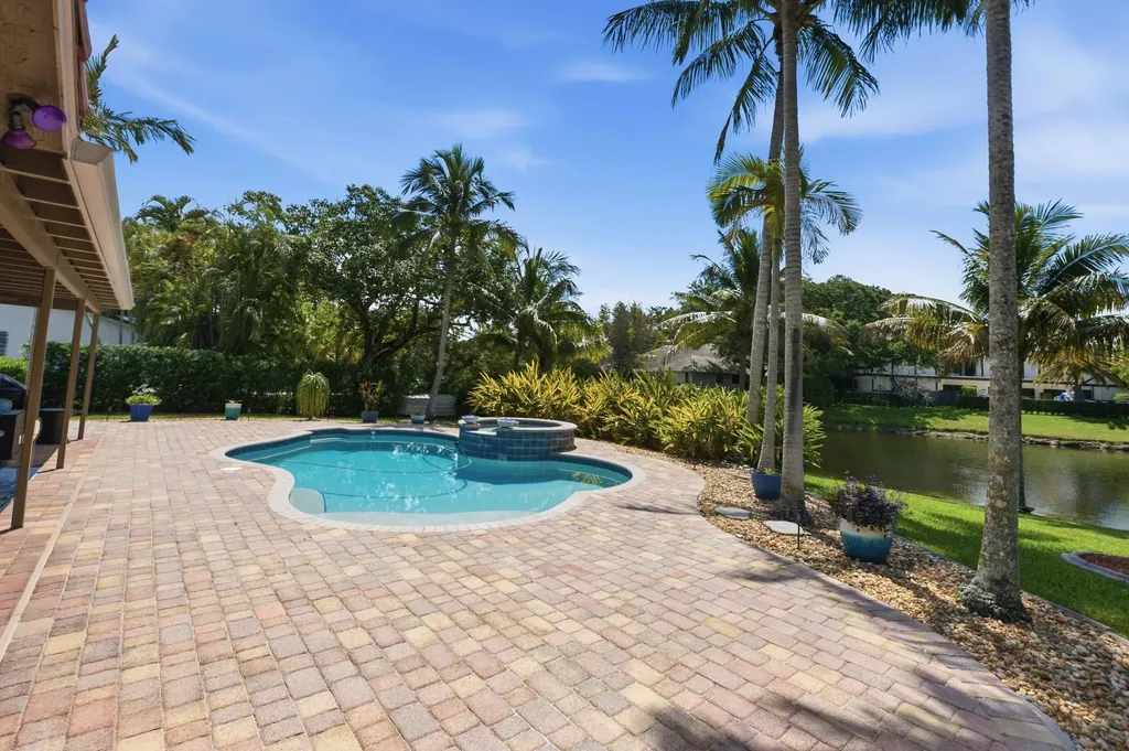 2017 NW 102nd Terrace Coral Springs FL 33071