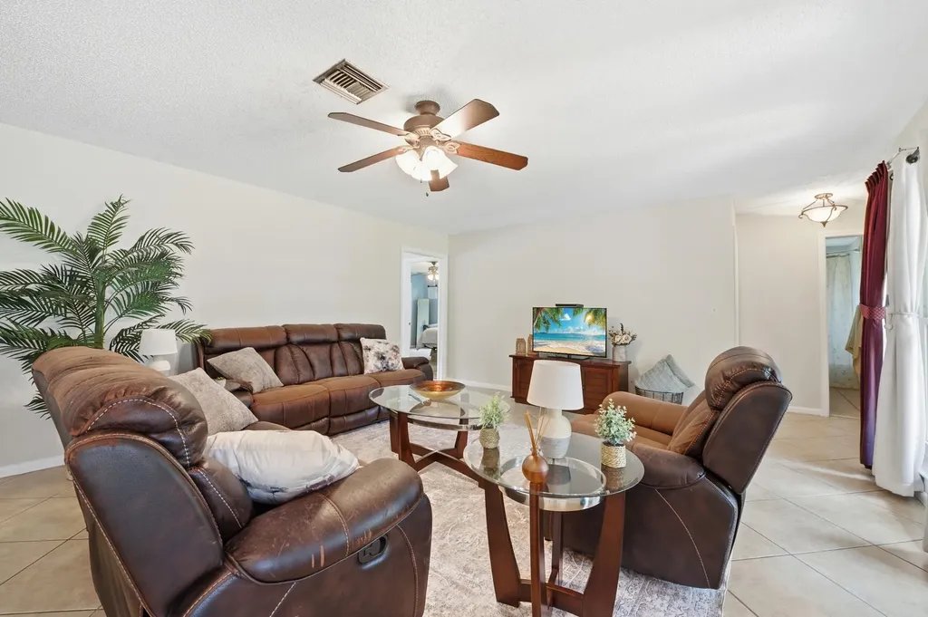 2017 NW 102nd Terrace Coral Springs FL 33071