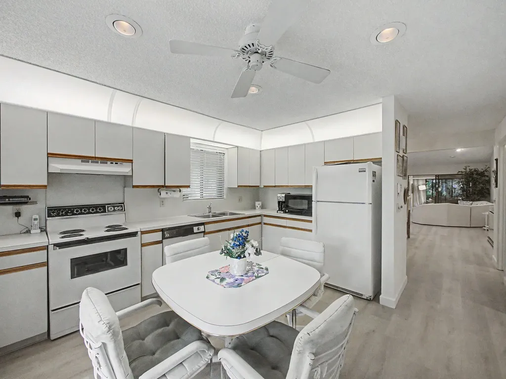 10089 Cherrywood Place Boynton Beach FL 33437