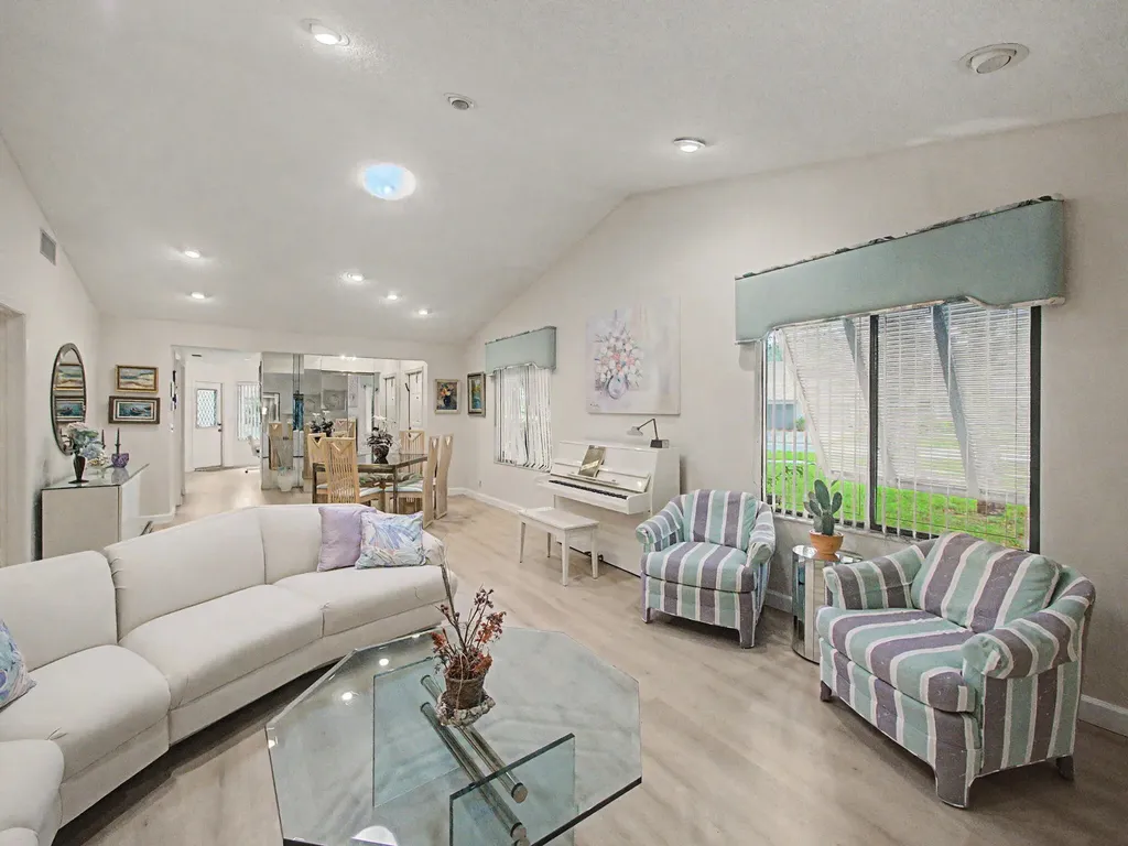 10089 Cherrywood Place Boynton Beach FL 33437
