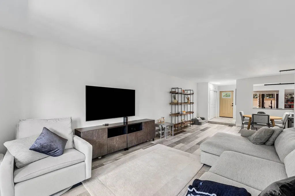 7942 La Mirada Drive Boca Raton FL 33433