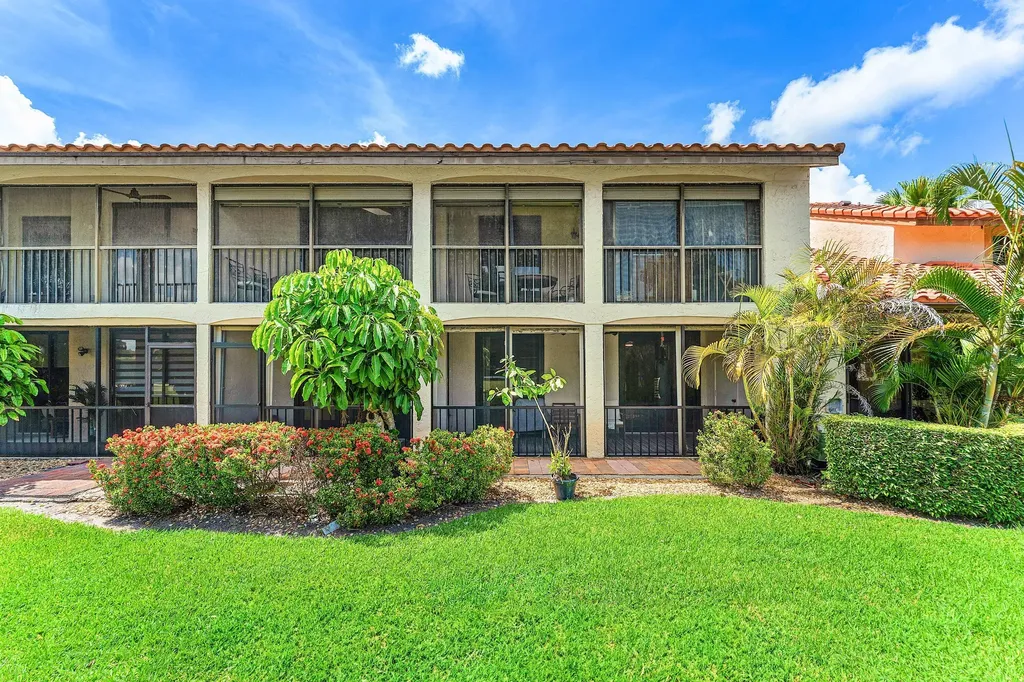7942 La Mirada Drive Boca Raton FL 33433