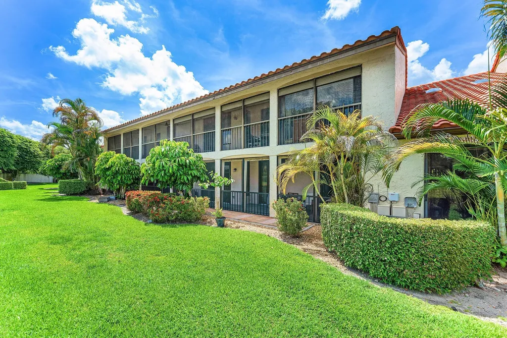 7942 La Mirada Drive Boca Raton FL 33433