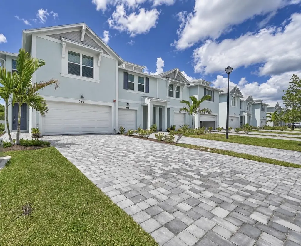 636 Salisbury Circle Fort Pierce FL 34982