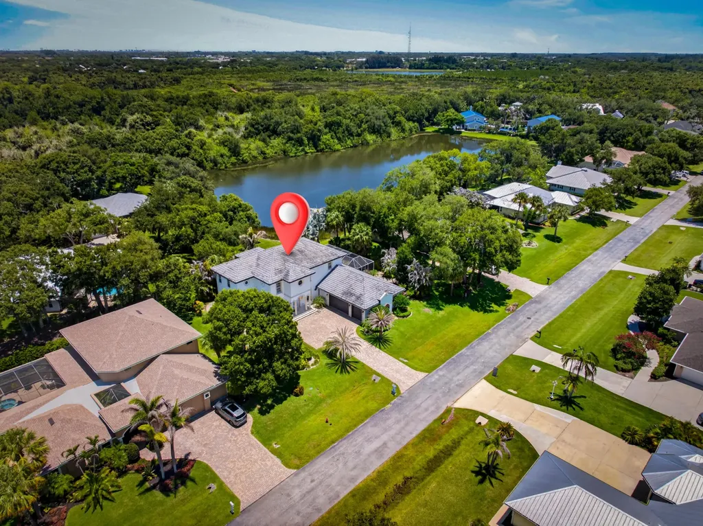 2304 Winding Creek Lane Fort Pierce FL 34981
