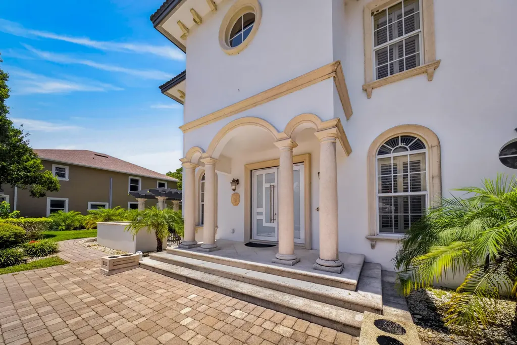 2304 Winding Creek Lane Fort Pierce FL 34981