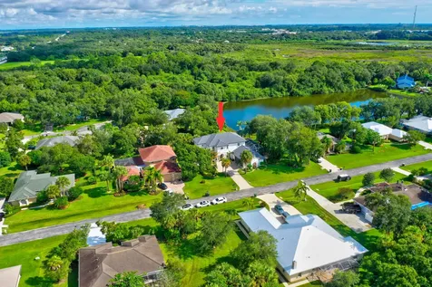2304 Winding Creek Lane Fort Pierce FL 34981