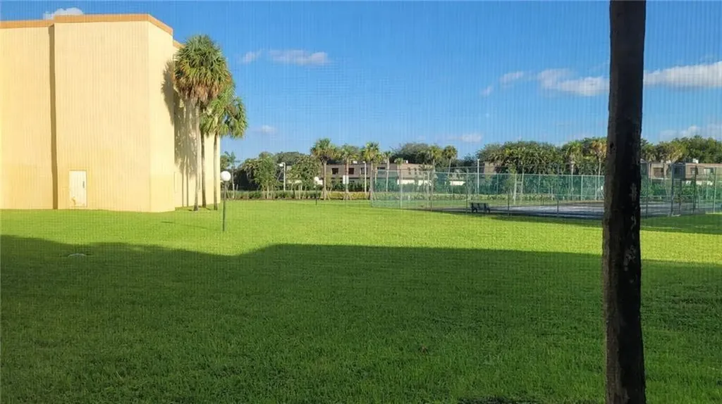 4341 W Mcnab Road Pompano Beach FL 33069