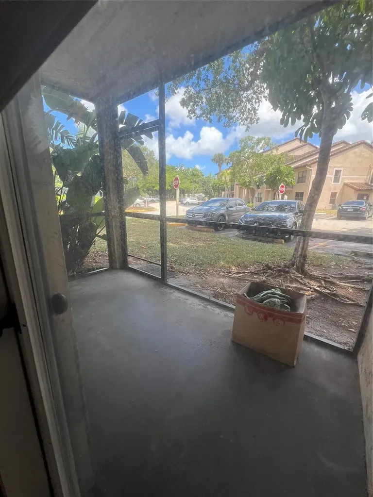 4341 W Mcnab Road Pompano Beach FL 33069