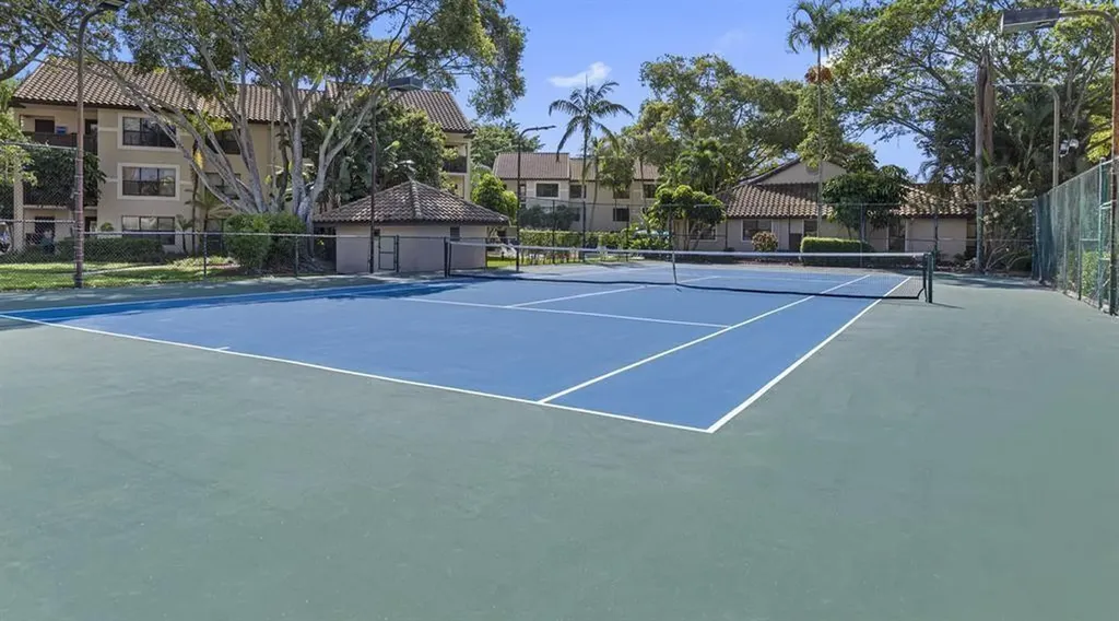 4341 W Mcnab Road Pompano Beach FL 33069