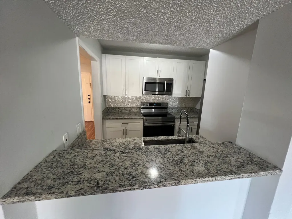 4341 W Mcnab Road Pompano Beach FL 33069