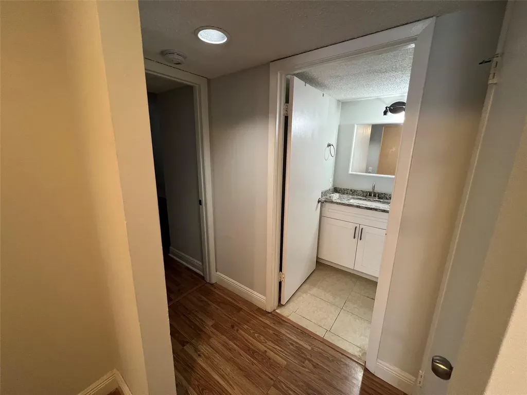 4341 W Mcnab Road Pompano Beach FL 33069