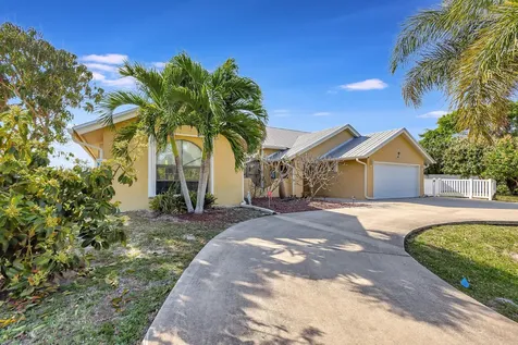 137 Queens Road Fort Pierce FL 34949