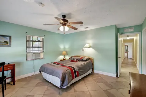 137 Queens Road Fort Pierce FL 34949