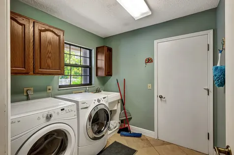 137 Queens Road Fort Pierce FL 34949