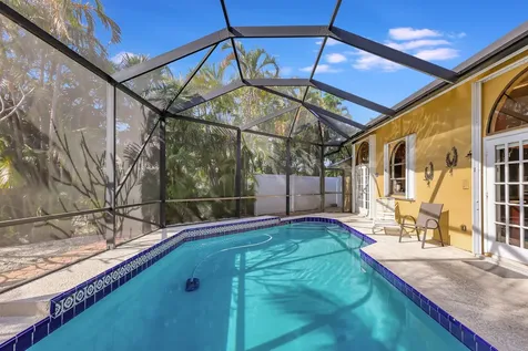 137 Queens Road Fort Pierce FL 34949