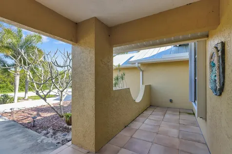 137 Queens Road Fort Pierce FL 34949