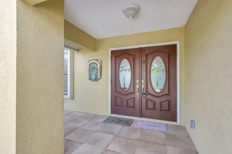 137 Queens Road Fort Pierce FL 34949