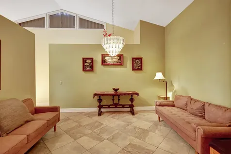 137 Queens Road Fort Pierce FL 34949