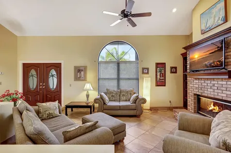 137 Queens Road Fort Pierce FL 34949
