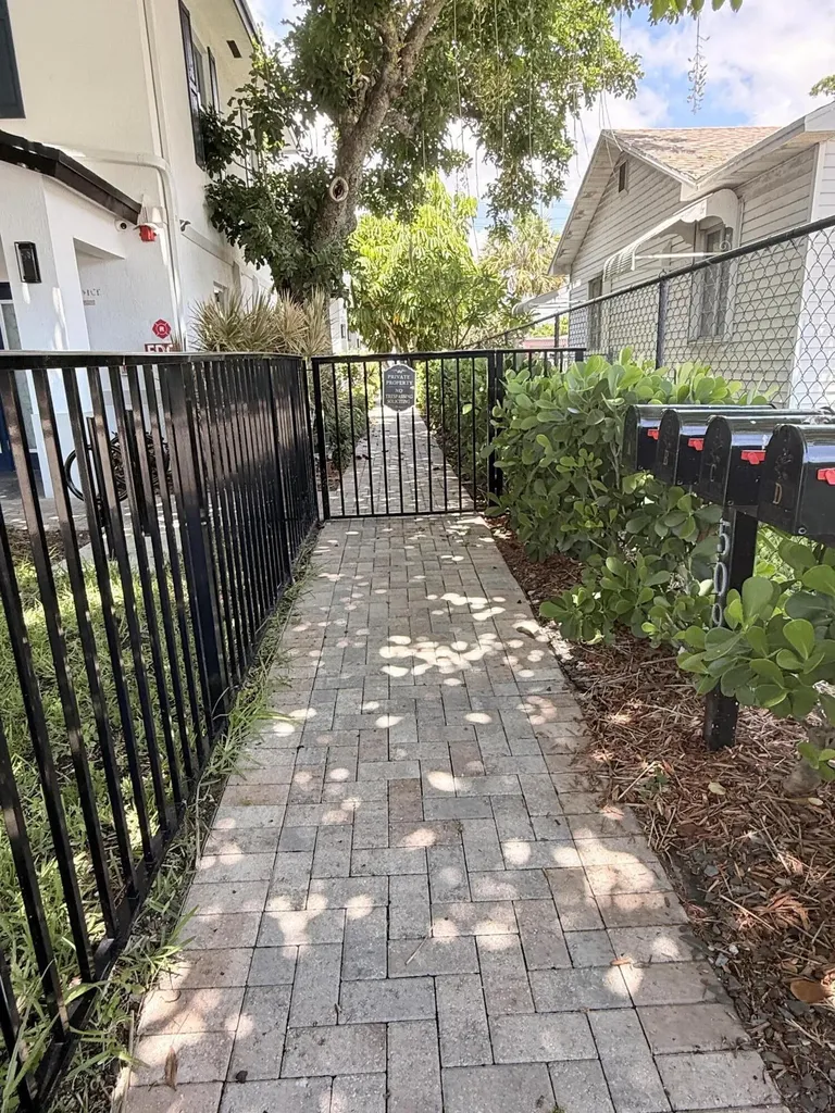 509 N H Street Lake Worth FL 33460