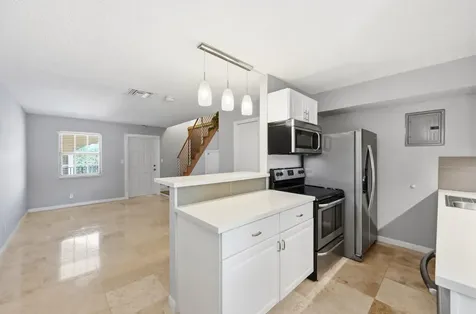 905 NE 28th Street Wilton Manors FL 33334