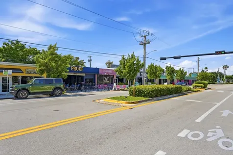 905 NE 28th Street Wilton Manors FL 33334