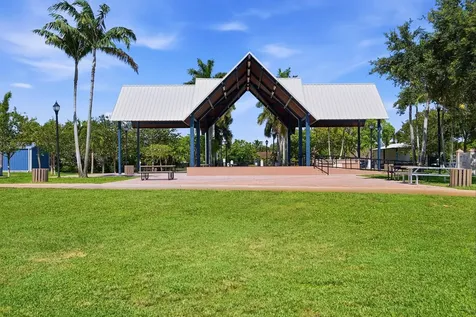 905 NE 28th Street Wilton Manors FL 33334