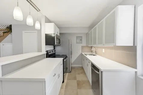 905 NE 28th Street Wilton Manors FL 33334