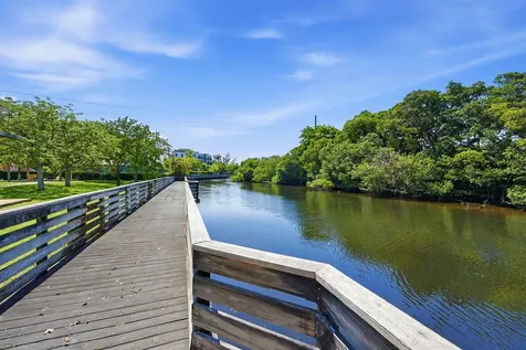905 NE 28th Street Wilton Manors FL 33334