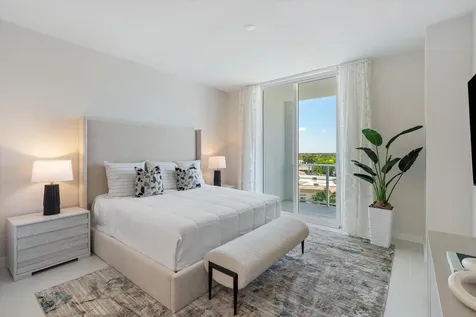 220 SE Mizner Boulevard Boca Raton FL 33432