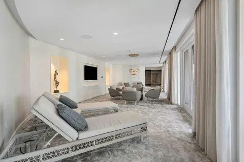 220 SE Mizner Boulevard Boca Raton FL 33432