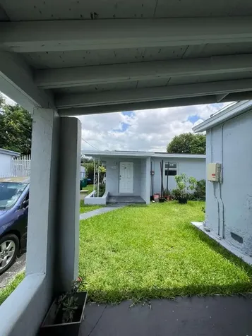 1524 NW 42nd Street Miami FL 33142