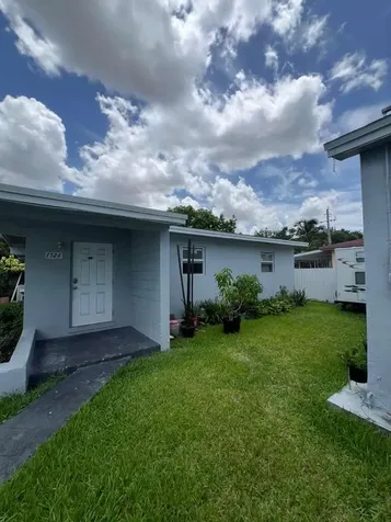 1524 NW 42nd Street Miami FL 33142