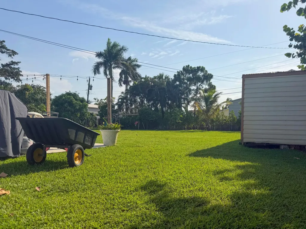 80 Cleveland Road Lake Worth FL 33467